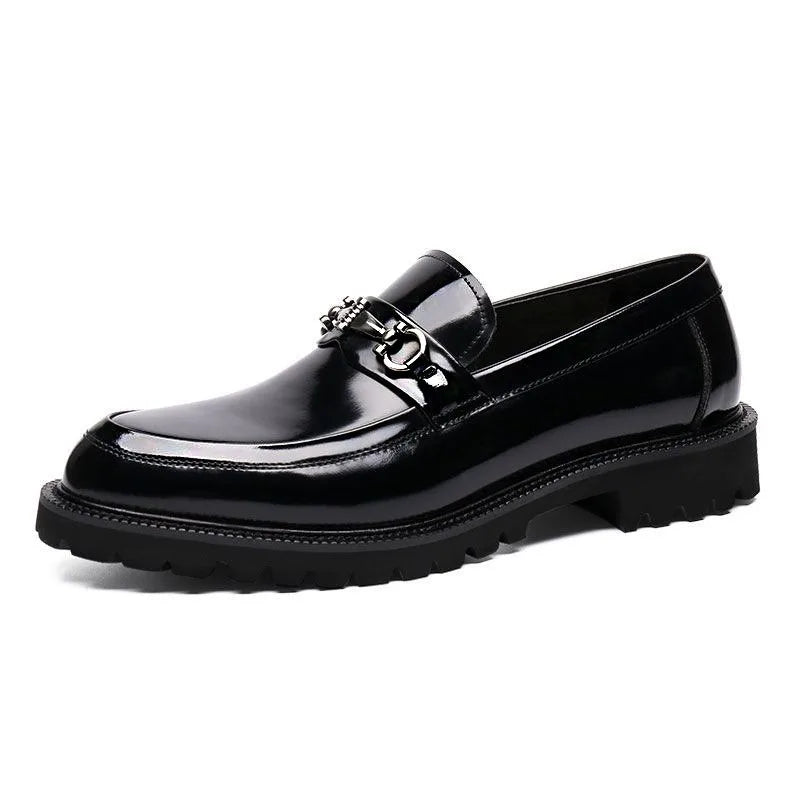 Elegant Leather Horsebit Loafer for Women with Round Toe Chunky Sole Buckle Detail Style