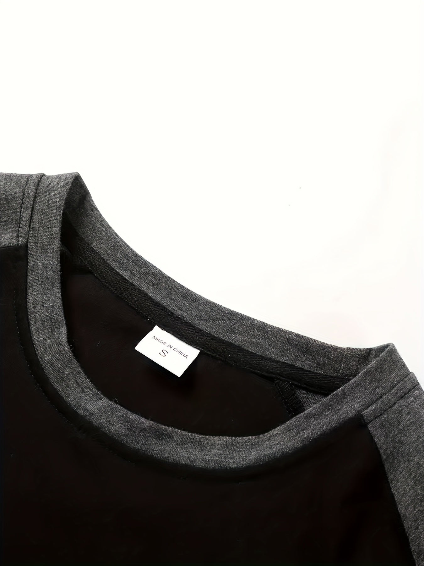 Effortless Black and Grey Colorblock Raglan Shirt for Women with Crew Neck Long Sleeve Relaxed Casual Style