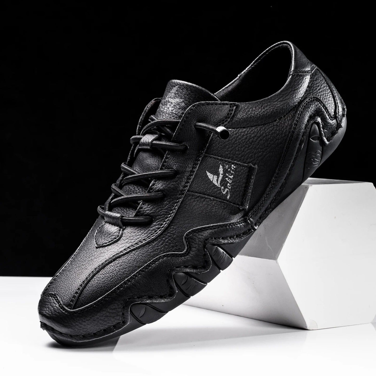 Comfortable Leather Fashion Sneaker for Women with Lace Up Stitched Moc Toe Contrast Sole Casual Style
