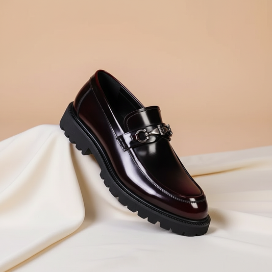 Elegant Leather Horsebit Loafer for Women with Round Toe Chunky Sole Buckle Detail Style
