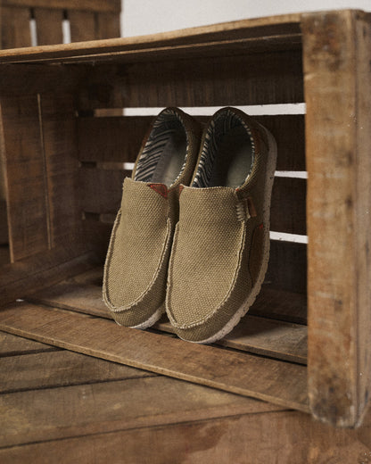 Comfortable Canvas Loafer for Women with Slip-On Moccasin Toe Woven Texture Casual Style