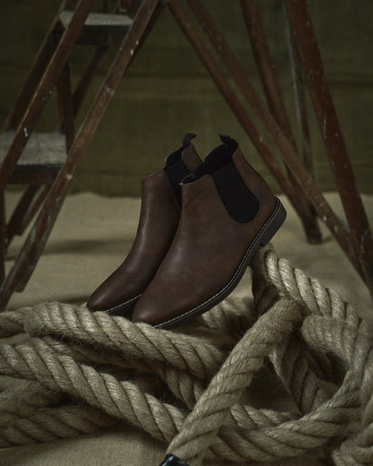 Comfortable Leather Chelsea Boots for Women with Elastic Gusset Round Toe Stacked Heel Casual Style