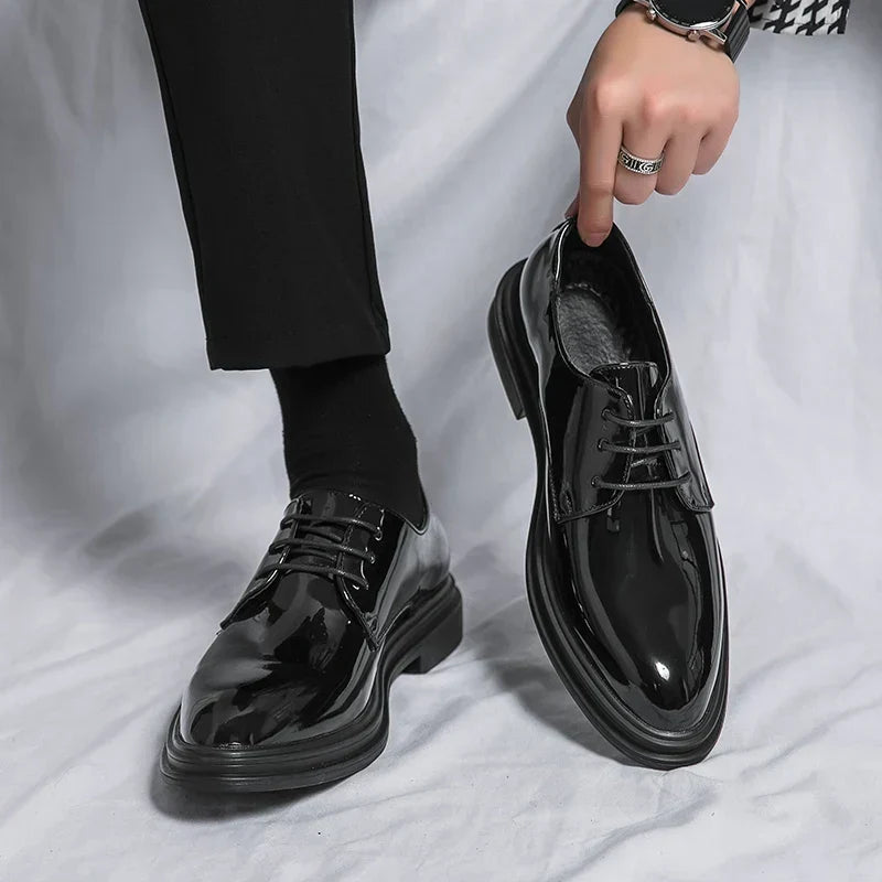 Elegant Patent Leather Oxford Shoe for Women with Lace Up Round Toe Glossy Formal Style