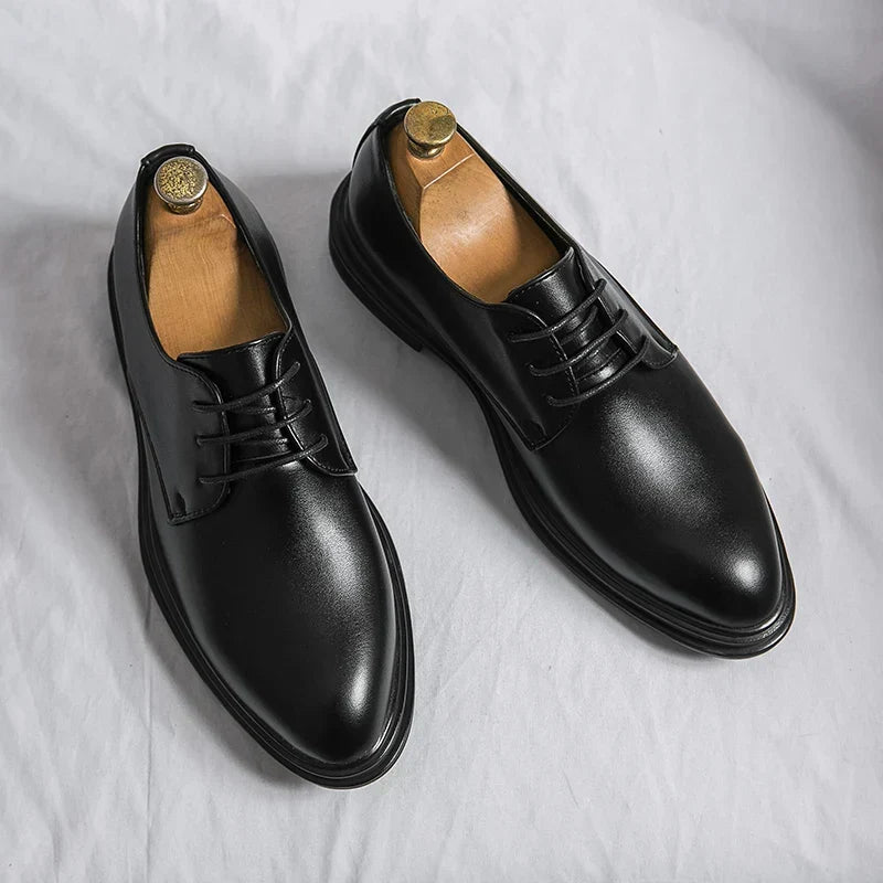 Elegant Patent Leather Oxford Shoe for Women with Lace Up Round Toe Glossy Formal Style