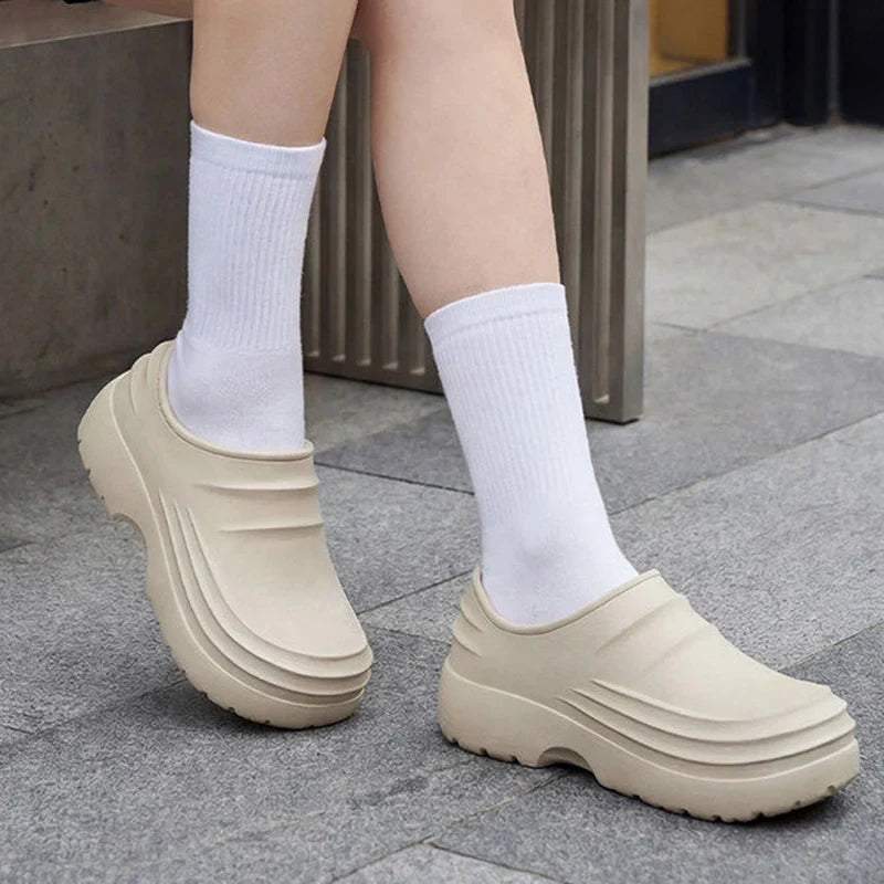 Comfortable Platform Clogs for Women with Closed Toe Ribbed Vamp Slip On Casual Style