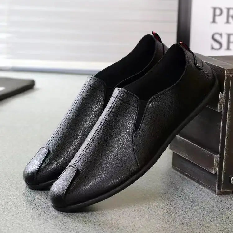 Effortless Leather Loafers for Women with Slip-On Round Toe Ribbed Sole Casual Style