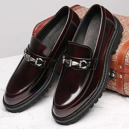 Elegant Leather Horsebit Loafer for Women with Round Toe Chunky Sole Buckle Detail Style