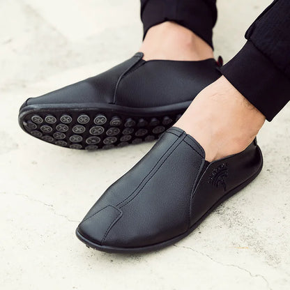 Effortless Leather Loafers for Women with Slip-On Round Toe Ribbed Sole Casual Style
