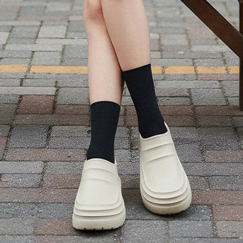 Comfortable Platform Clogs for Women with Closed Toe Ribbed Vamp Slip On Casual Style
