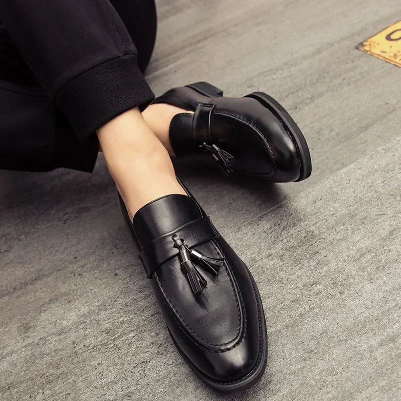 Stylish Leather Tassel Loafer for Women with Pointed Toe Stitched Apron Stacked Heel Style