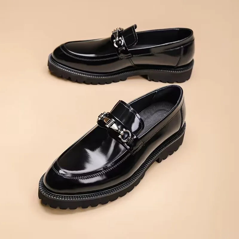 Elegant Leather Horsebit Loafer for Women with Round Toe Chunky Sole Buckle Detail Style
