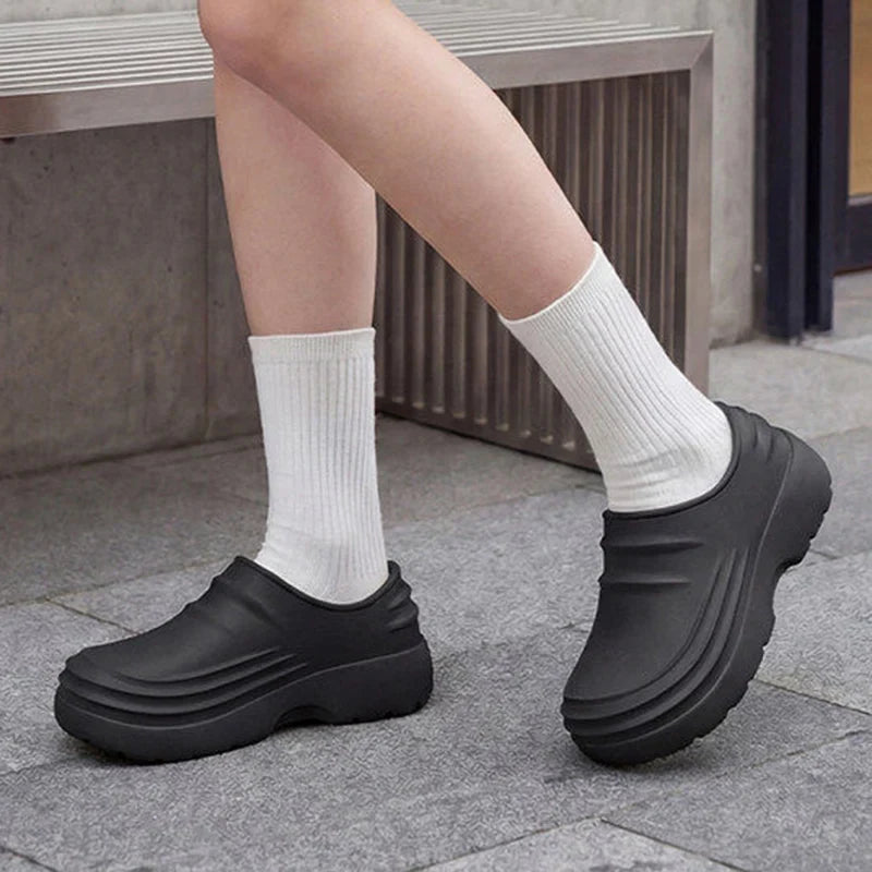 Comfortable Platform Clogs for Women with Closed Toe Ribbed Vamp Slip On Casual Style