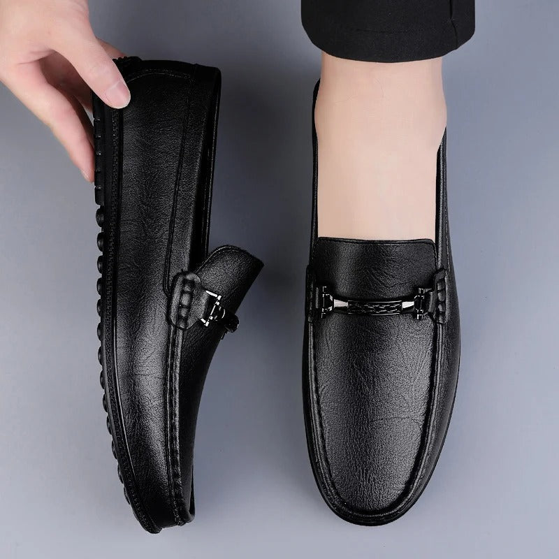 Comfortable Leather Driving Loafer for Women with Moc Toe Slip On Metal Bit Casual Style